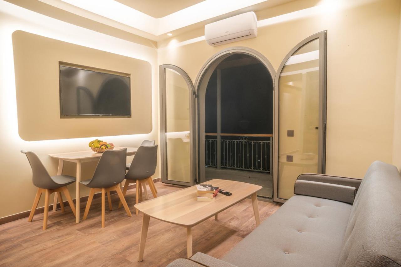 Seven Keys Luxury Suites Achílleion 外观 照片