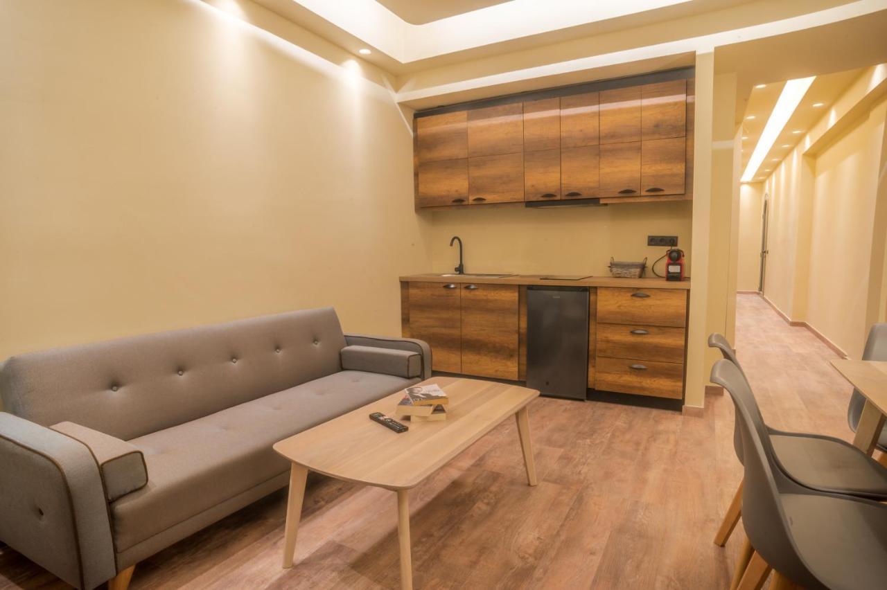 Seven Keys Luxury Suites Achílleion 外观 照片