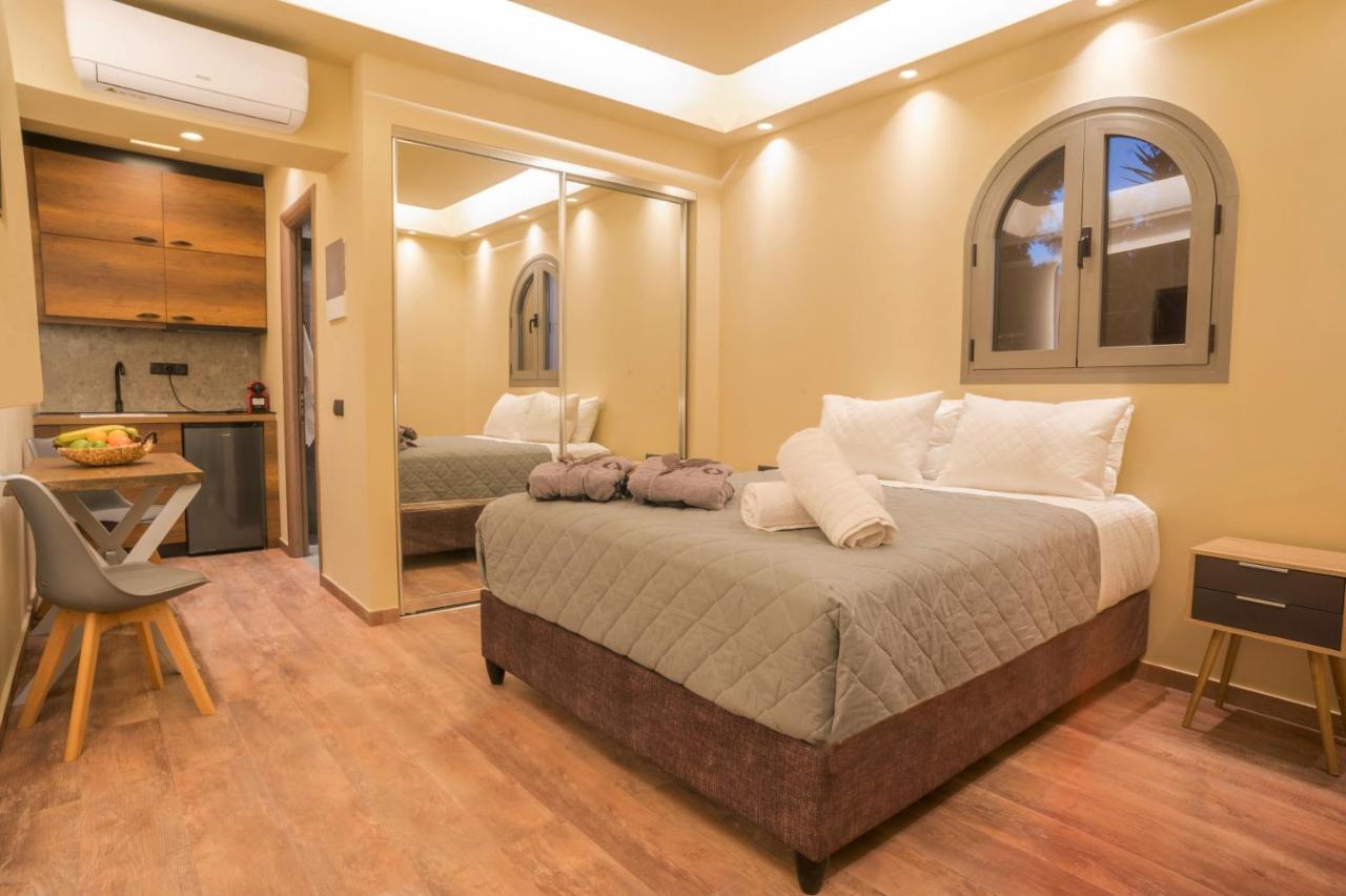 Seven Keys Luxury Suites Achílleion 外观 照片