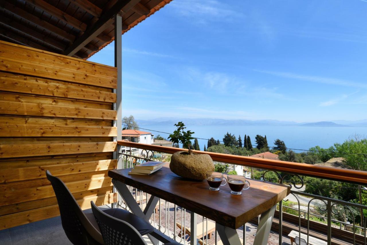Seven Keys Luxury Suites Achílleion 外观 照片